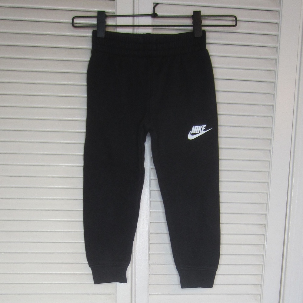 Nike sweatpants in black - Size 4 (XS)